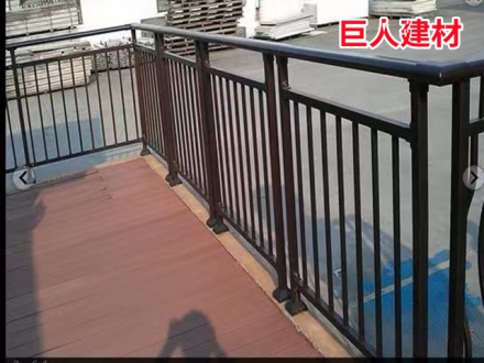 陽臺(tái)護(hù)欄