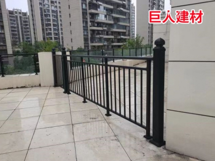 陽臺(tái)護(hù)欄