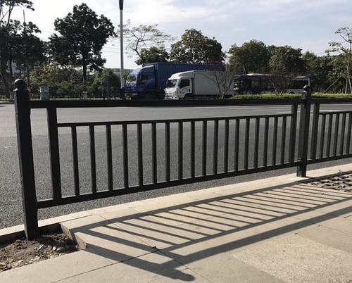 巨人建材，鋅鋼護(hù)欄，樓梯扶手，代理免費(fèi)鋪貨試賣(mài)！